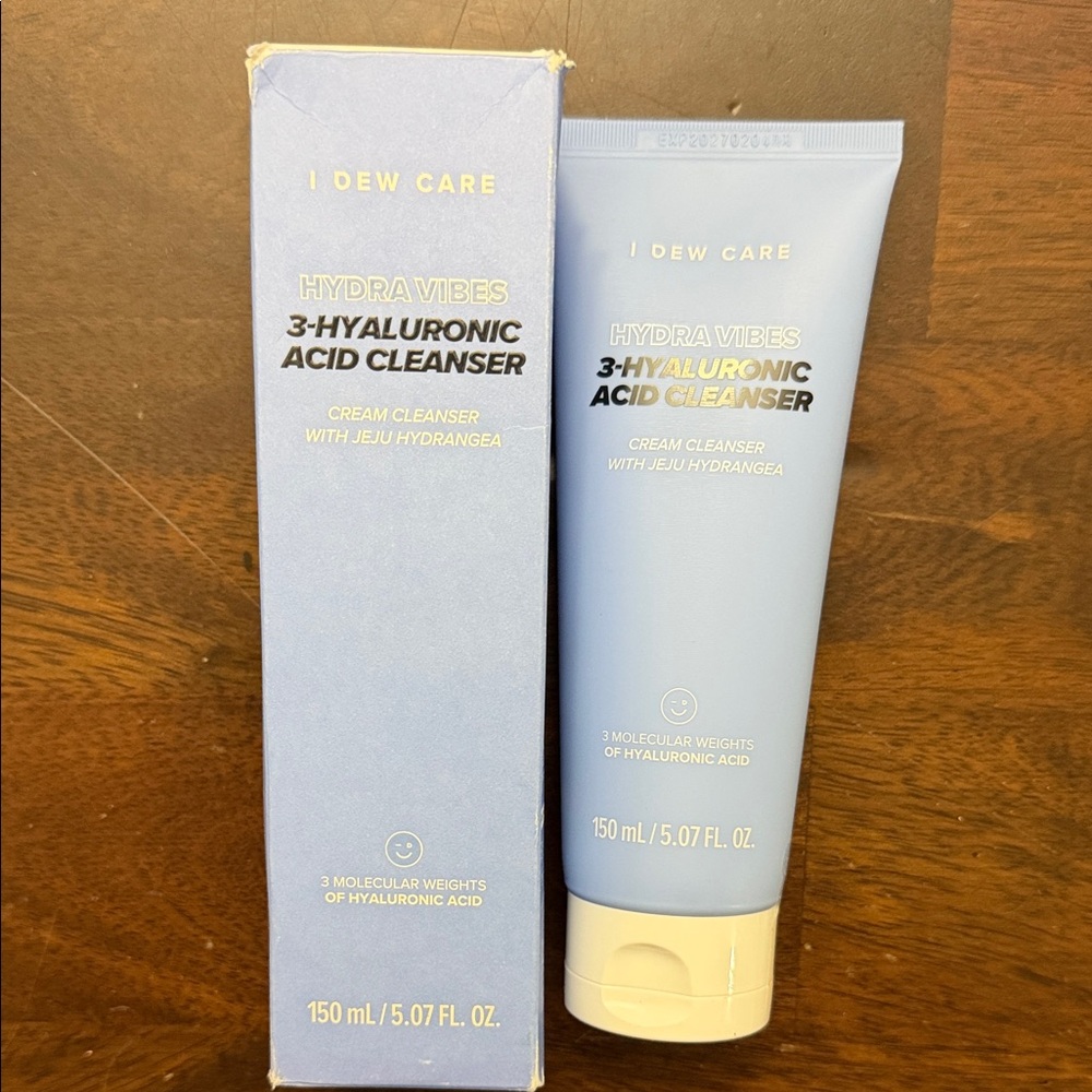 I Dew Care 3-Hyaluronic Acid Cleanser Light Blue‎